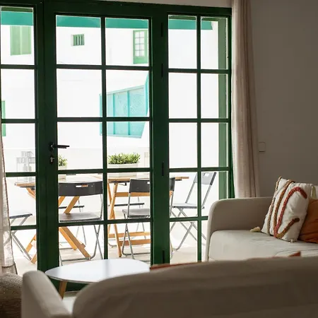 Casa Moure Tatil Evi Costa Teguise